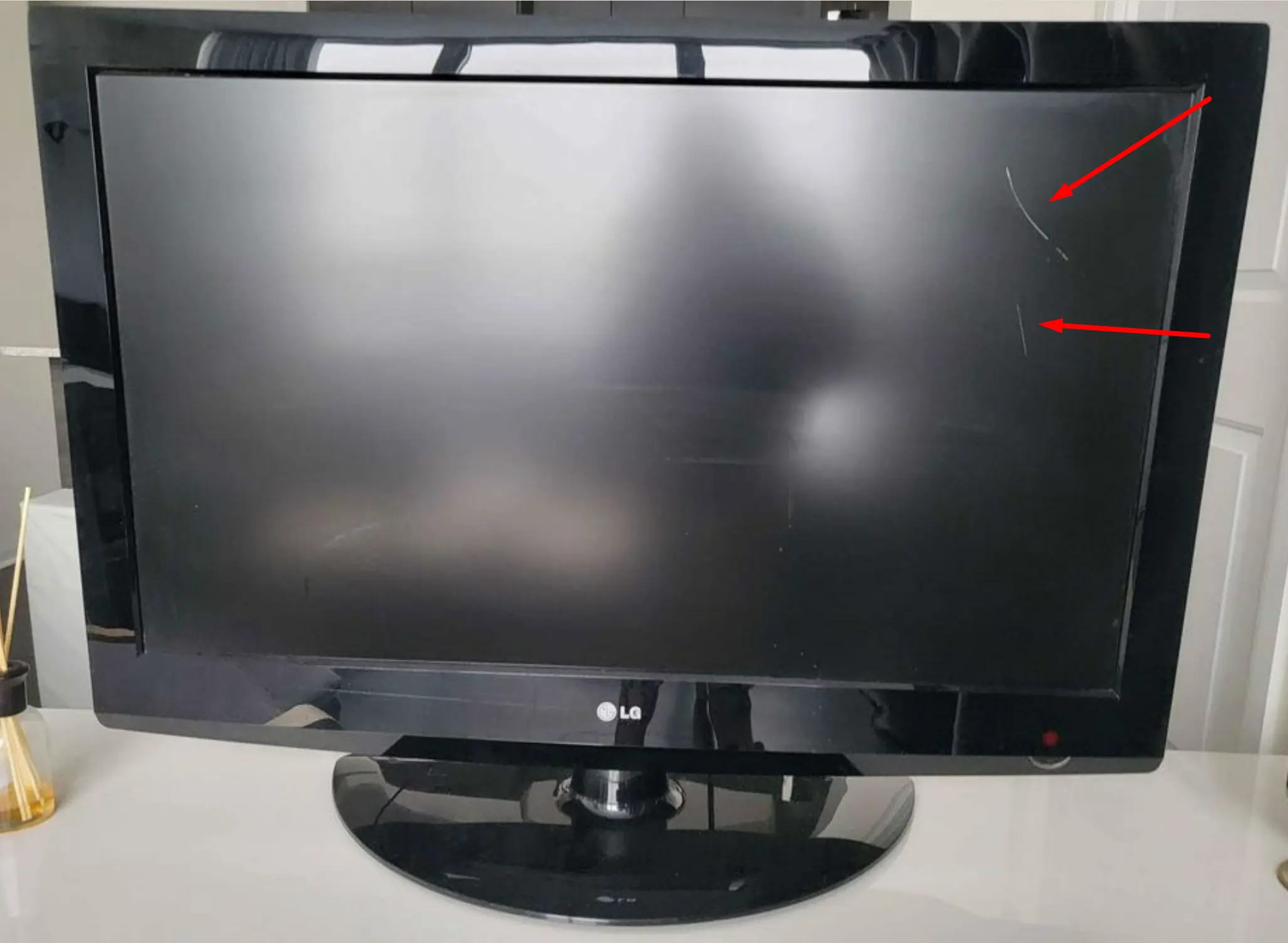 How to Repair Deep Scratches on Your Flat TV Screen –