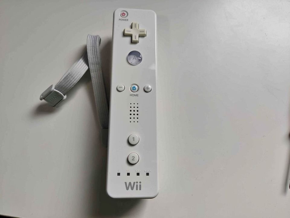 Wii U Pro Remote Controller White 